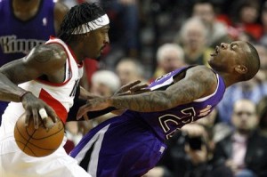 117302_Kings_Trail_Blazers_Basketball